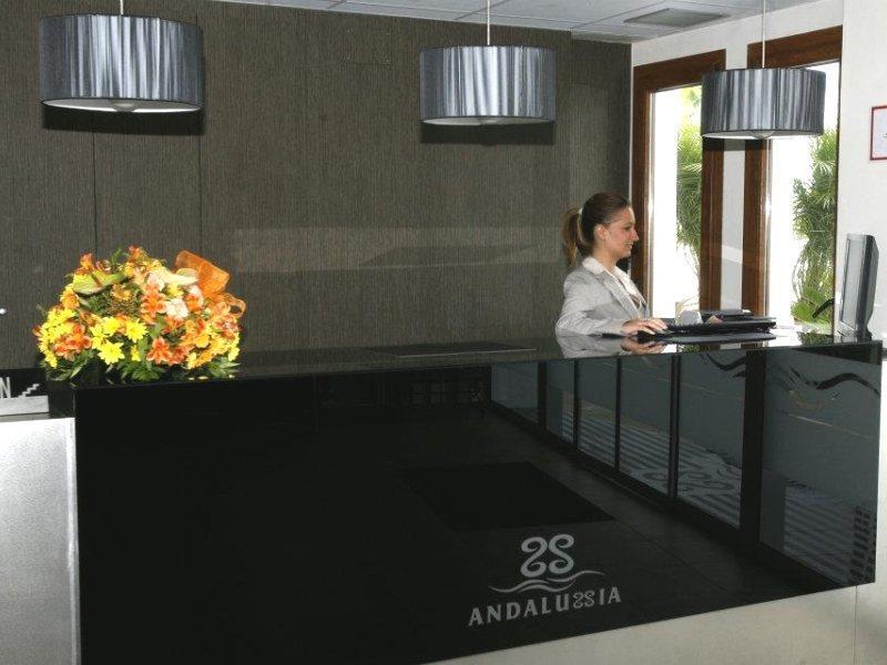 كونيل ذي لا فرونتيرا Hotel Andalussia المظهر الداخلي الصورة