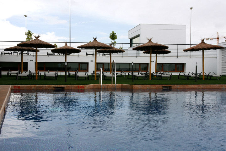 كونيل ذي لا فرونتيرا Hotel Andalussia المظهر الخارجي الصورة